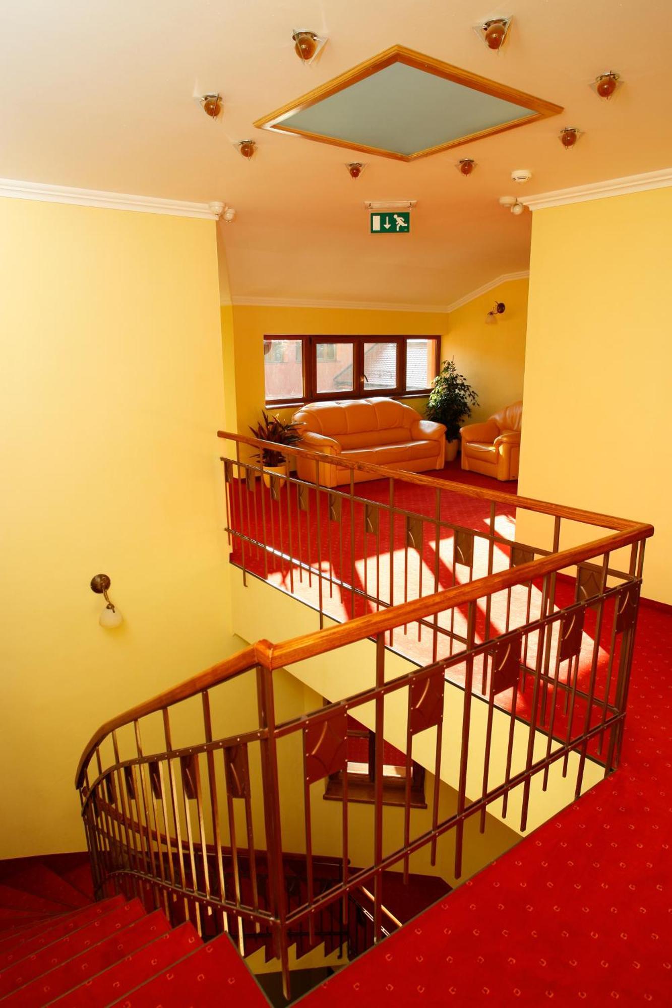Hotel Majolika Modra Extérieur photo